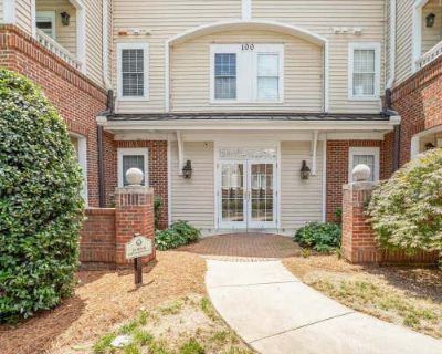 3 Bedroom 2BA 1664 ft Condominium For Sale in RALEIGH, NC