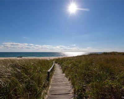 1 Bedroom 1BA 660 ft Condo For Rent in Westhampton Beach, NY