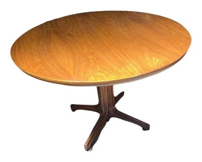 1950s Extendable Dining Table Design Style of Edward Wormley