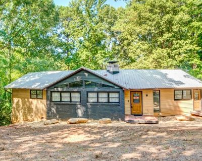 3 Bedroom 2BA 2750 ft Apartment For Rent in Monticello, GA