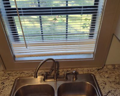 624 Avalon Dr. Great 2 bedroom 1 full bath located in Broadmoor! Located near interstate, schools, restaurants, and shopping!! Spacious, laundry connections, and a large backyard. UNIT AMENITIES Central AC/Heat, Ceiling fan, etc. - IMPORTANT: Appliances may or may not be present, but tenant is responsible for their own appliances and replacement if the ones made available are non functioning or...