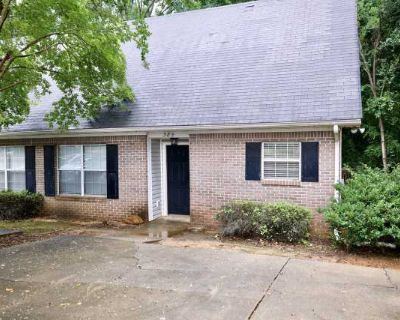 3 Bedroom 3BA 0 ft Pet-Friendly Apartment For Rent in Auburn, AL