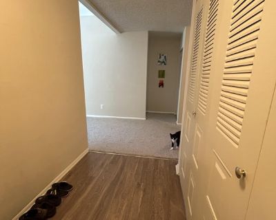 Unfurnished Room for Rent - Room for rent w/ bathroom, pets welcome
