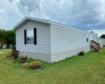 2 Bedroom 2BA 896 ft Mobile Home For Rent in Killeen, TX