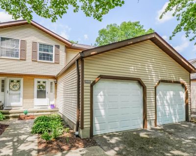 2 Bedroom 1BA 1038 ft Condo For Sale in Stow, OH