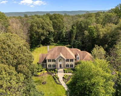 5 Bedroom 3BA Single Family House For Sale in Washington Township, NJ