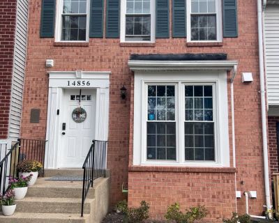 Unfurnished Room for Rent - Master Suite & Rooms for Rent Utilities Included