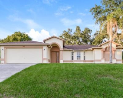 Garage * Ceiling Fan * Open Floor Plan * Vaulted Ceiling * Ceiling Fan * Walk-In Shower * Tile Flooring * Walk-In Closet * Garden Tub * Vinyl Plank Flooring * Dual-Vanity Sinks * 2-Car Garage * Screened Porch * Large Backyard * Quartz Countertops * Stainless Steel Appliances * 1 Story * Central Air/Heat * Tile Flooring * Smart Home * Wood-Look Blinds * Vinyl Plank Flooring *