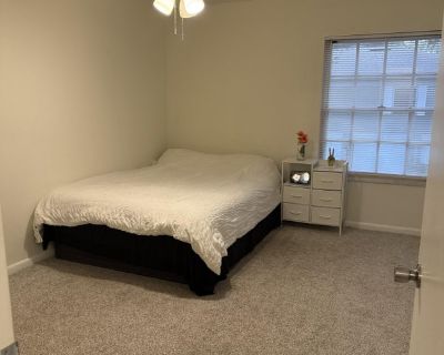 Furnished Room for Rent - Furnished Spacious Room in Town House
