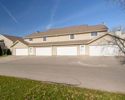 2 Bedroom 2BA 1080 ft Condominium For Sale in SLINGER, WI