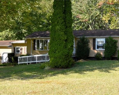 3 Bedroom 2BA 1600 ft Single Family House For Sale in Mantua, OH