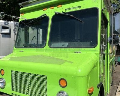 2003 Workhorse All-Purpose Food Truck with Newly Built Kitchen