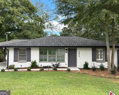 2 Bedroom 2BA 1092 ft Single Family Home For Sale in Flowery Branch, GA