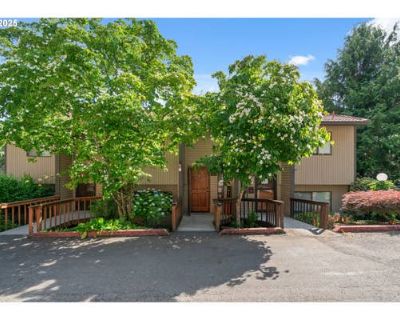 2 Bedroom 2BA 1141 ft Condominium For Sale in WEST LINN, OR