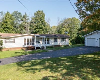 2 Bedroom 2BA 924 ft Mobile Home For Sale in Springwater, NY