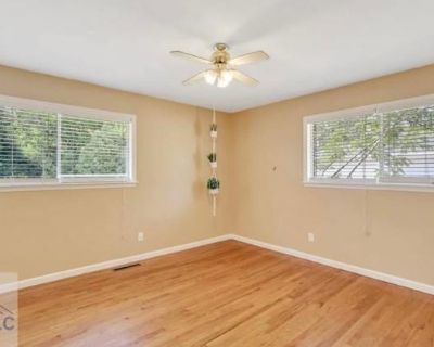 Private room with ensuite in a House with 1 roomie, Jesup, GA 31546