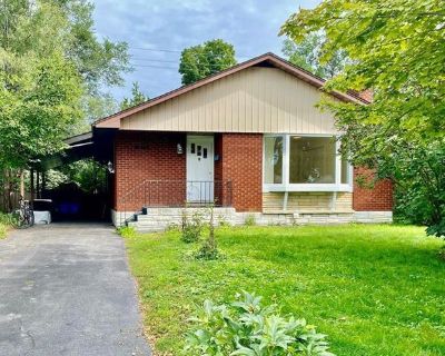 Kristen Janzen (Has a House). Room in the 5 Bedroom 3BA House For Rent in Ottawa, ON