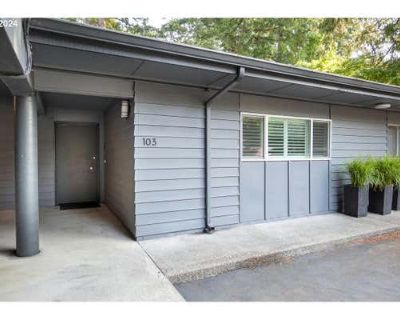 1 Bedroom 1BA 765 ft Furnished Condominium For Sale in LAKE OSWEGO, OR