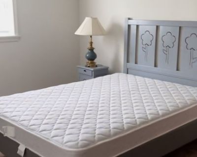 Minimum stay: 12 months. Deposit: 1250. Bills included. Age preference: 25 - 40. Available for students. I am the current 2nd year equine sports medicine resident at New Bolton Center. My roommate is moving out for another residency program this coming June. I am looking for someone to fill the second bedroom in the fully furnished 2 bed/1 bath house in which we currently live. The property is ...