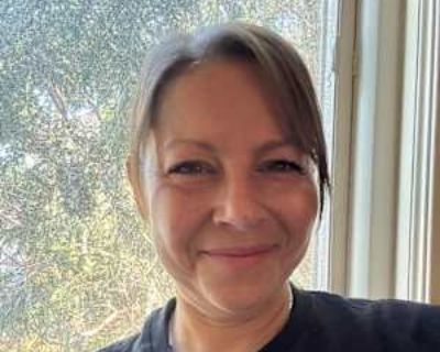 Has a dog. Budget: $1,100 per month. Ready to move: now. Looking for myself. Hi my name is Veronica. I ve been working as a Dental Assistant for the last 25 years and love to be able to bring a smile to patients face as well making people feel comfortable. I have a 4 1/2 year old chocolate lab who means the world to me, his love is endless. I m looking to find a place for us to call home. We ve...