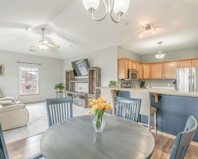 3 Bedroom 2BA 1425 ft Condo For Sale in Madison, WI