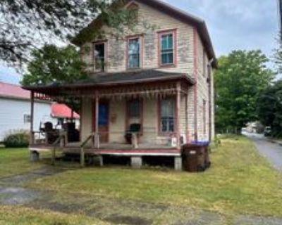 3 Bedroom 1BA 1666 ft Single Family House For Sale in Titusville, PA