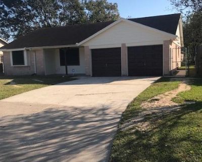 7215 Teel Street, Texas City, TX 77591