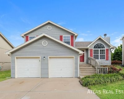 8608 NE 111th Street. Hannah Erickson 480-351-3108 hannah.erickson@realatlas.com www.realatlas.com Meet Romeo, our PM team mascot! He is such a good boy! For every lease signed in the next two weeks, he gets a treat! Don t rent from Wall Street rent from Atlas where you are a person, not a number! We believe in helping our residents become homeowners and investors with our Uplift Program! 8608 ...