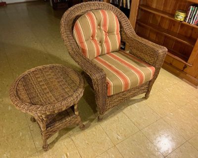 NorthCape Georgetown Outdoor Club Chair / End Table Set