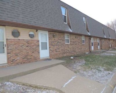 3 Bd Townhome. image_url. In unit laundry Patio / balcony Dishwasher Pet friendly Garage Air conditioning Unit Amenities air conditioning dishwasher in unit laundry microwave oven patio / balcony range refrigerator w/d hookup Property Amenities clubhouse on-site laundry parking garage cats allowed dogs allowed. Pets allowed. 3 Bedroom. 1.5 Bathroom. 1320 ft