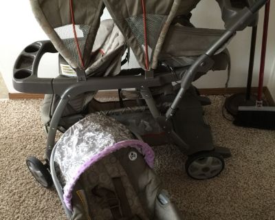 Double stroller/ carseat
