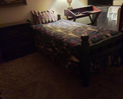 Total rooms: 4. Deposit: $350.00 * Utilities included?: Yes * Fees apply?: No. References required. No preference. Non-smoking. Not for couples. Furnishings: Furnished * Parking: No * Garage: No * Yard/patio: No * Balcony/roof terrace: No * Disabled access: No * Living room: shared * Broadband included: Yes. Availability Available Nov 04 2025 Minimum term None Maximum term None. Up stairs furni...