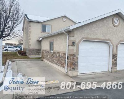 3 Bedroom 2.5BA 1364 ft Pet-Friendly Apartment For Rent in North Ogden, UT