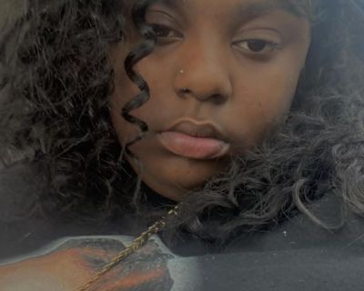 kenadie - Needs an Apartment on iROOMit or a Room