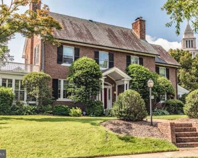 4 Bedroom 5BA 3200 ft Single Family Home For Sale in ALEXANDRIA, VA