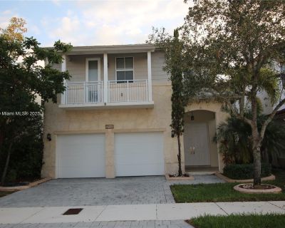 5 Bedroom 4BA 3205 ft Apartment For Rent in Doral, FL