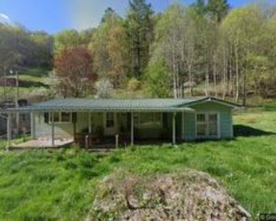 2 Bed 1 Bath Foreclosure Property in Burnsville, NC 28714 - Little Creek Rd