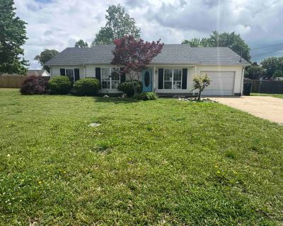 3 Bedroom 2BA 1200 ft Single Family House For Sale in Dyersburg, TN