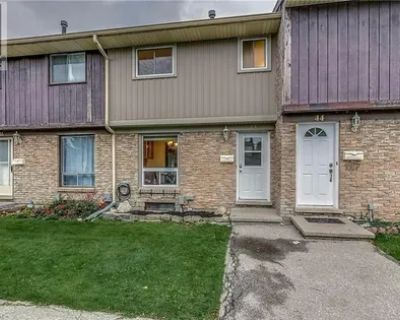 Carter Crescent. Rental Period: Unlimited. Available from: ASAP. Welcome to your hassle free living opportunity. Almost zero maintenance 3 bedroom 1,5 bathroom unit. located in quiet, well taken care off complex, close to the shopping plaza, parks and all amenities Galt North has to offer. For reasonable price you can start fresh in recently renovated and refreshed carpet free dwelling with con...