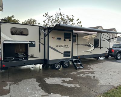 2020 Forest River ROCKWOOD SIGNATURE 8327SB