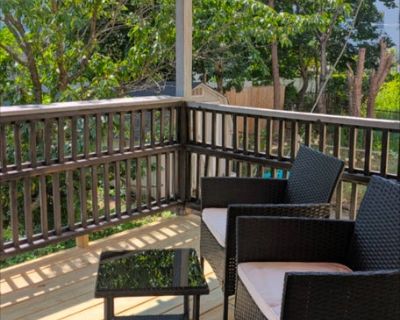 Total rooms: 3. Deposit: $1,200.00 * Utilities included?: Yes. No preference. Non-smoking. Not for couples. Age preference: 18 - 99. Furnishings: Furnished * Parking: Yes * Yard/patio: Yes * Balcony/roof terrace: Yes * Disabled access: * Living room: No * Broadband included: Yes. Availability Available Jan 01 2026 Minimum term 1 month Maximum term 12 months Short rentals considered. Pamper your...