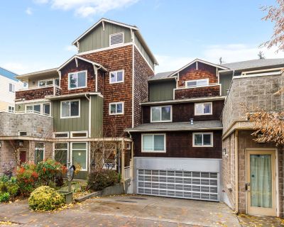 1 Bedroom 1BA 577 ft Pet-Friendly Apartment For Rent in Seattle, WA