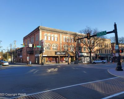180 ft Commercial Property For Rent in Stroudsburg, PA