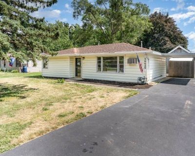 3 Bedroom 2BA Single Family Home For Sale in LOCKPORT, IL
