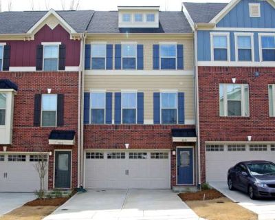 2015 Ackerman Hill Drive. image_url. In unit laundry Patio / balcony Granite counters Hardwood floors Dishwasher Stainless steel Unit Amenities bathtub ceiling fan dishwasher garbage disposal granite counters hardwood floors in unit laundry microwave patio / balcony range walk in closets stainless steel Property Amenities on-site laundry media room. 3 Bedroom. 3 Bathroom. 2411 ft