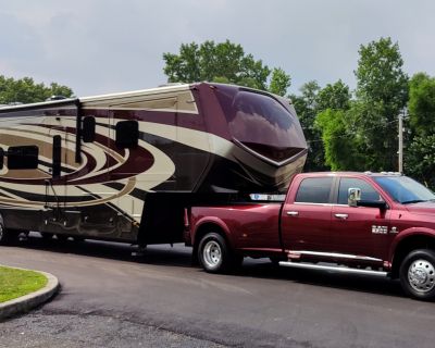 2022 Luxe Toy Hauler 47FB