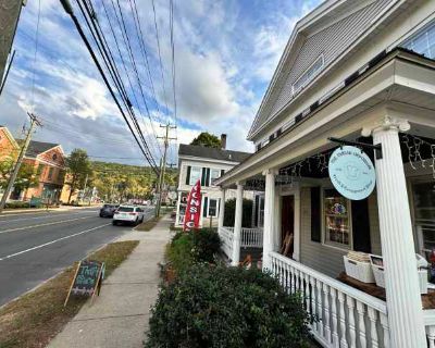 1 Bedroom 0.5BA 950 ft Apartment For Rent in New Hartford Center, CT