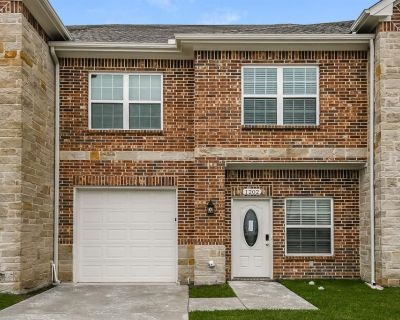 1202 Alisa Lane. Property for Rent in Arlington, TX for $2,560 with 4 bedrooms and 2 full baths, 1 half bath. This 2,312 square foot property was built in 2020 on a lot size of 0.057.. No Livestock. Welcome to your dream home! Step inside this pet-friendly home featuring modern finishings and a layout designed with functionality in mind. Enjoy the storage space found in the kitchen and closets ...