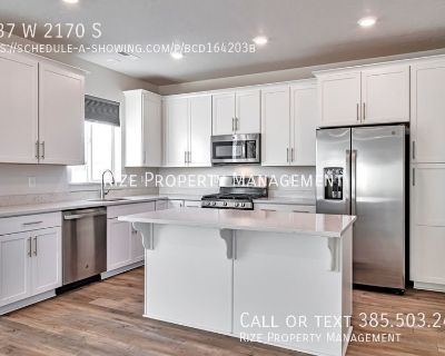 4 Bedroom 2BA 2600 ft Pet-Friendly Single-family home For Rent in Woods Cross, UT