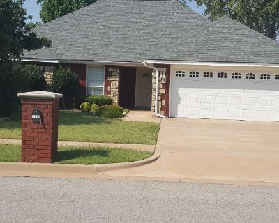 3 Bedroom 2BA 1,600 ft Apartment For Rent in Lawton, OK